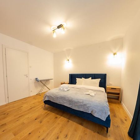 Citadela North 1Br Apartment W Security And Self Check In Bucureşti Ngoại thất bức ảnh